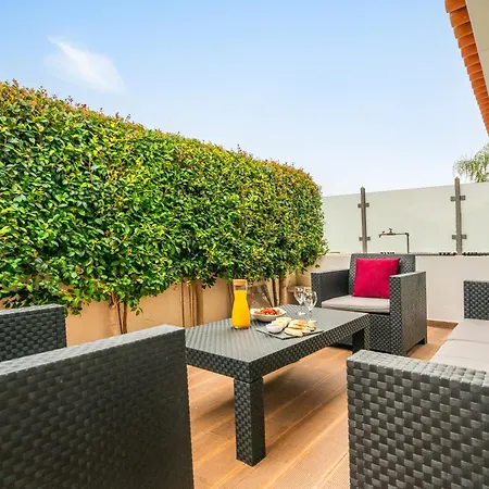 Sunshine House * Quarteira