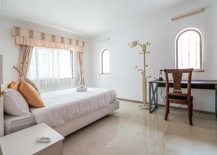 度假居 Sunshine House